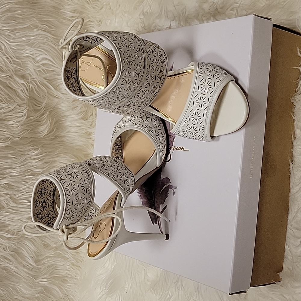 Jessica Simpson Barcia Heels, 10M, White
